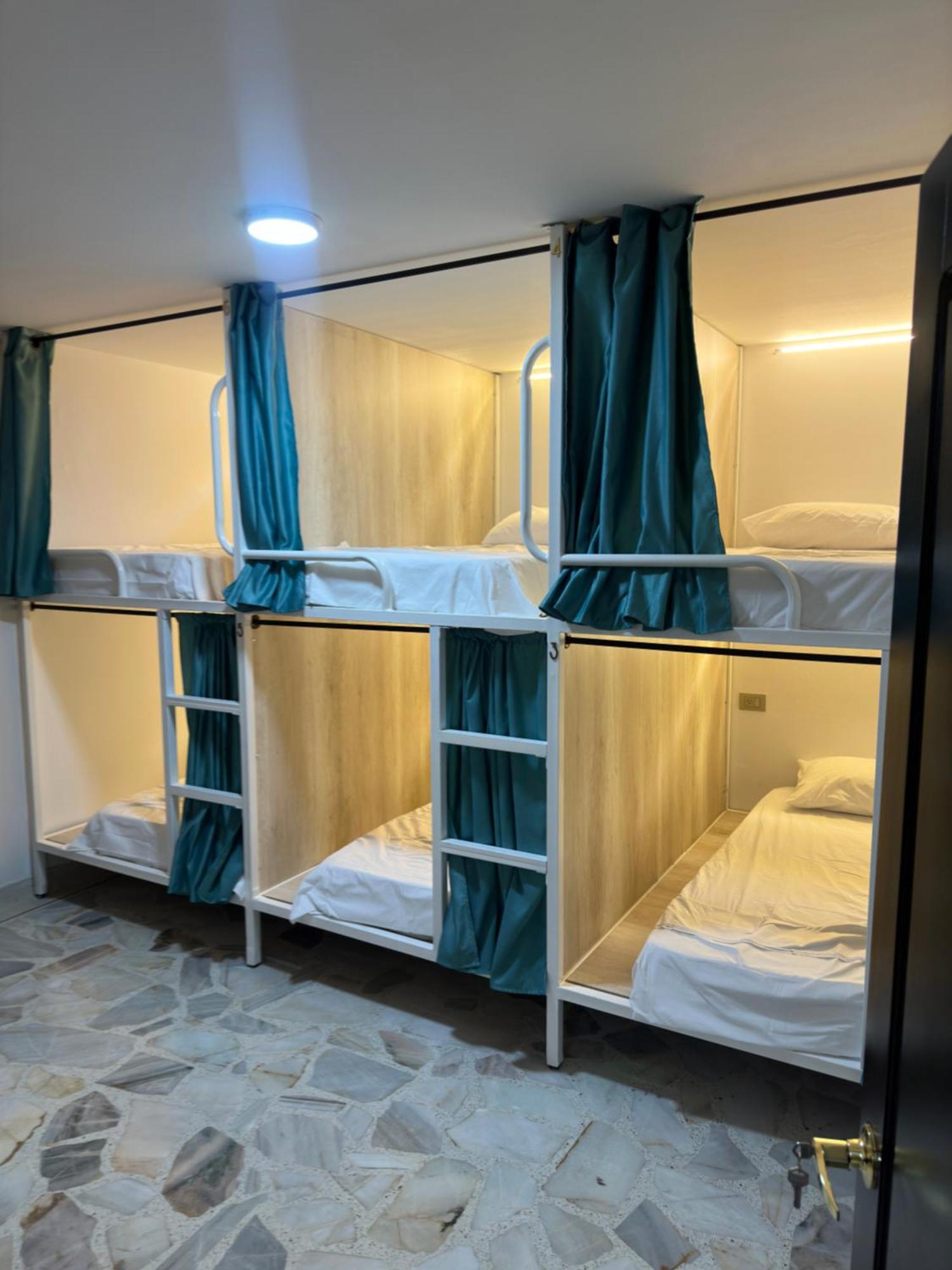 The View Hostel & Lounge Cali Quarto foto